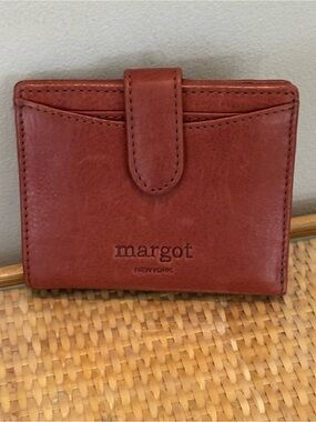 Margot New York Lizzie SM Bifold Leather Wallet in Brandy color like new!!!